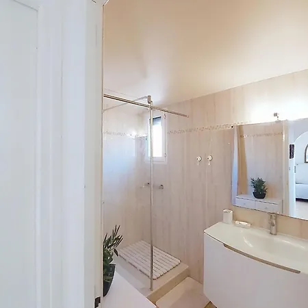 Casa de Férias Des Oliviers By Interhome